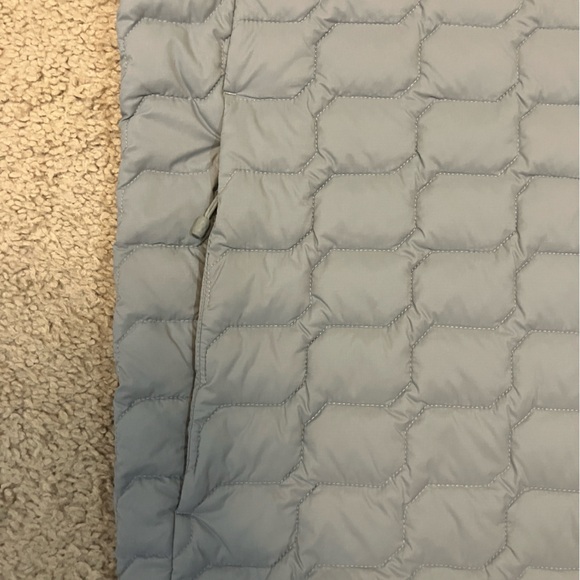 The North Face Men’s Jacket Coat Light Gray Quilted Puffer Lightweight Like New - Picture 8 of 8
